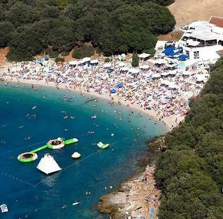Lean Apartment *
